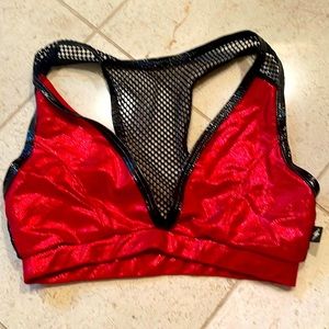 Cleos pole red metallic racer top